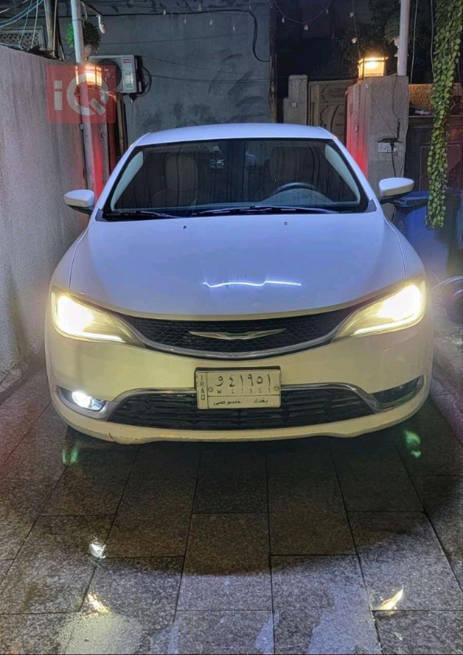 Chrysler 200